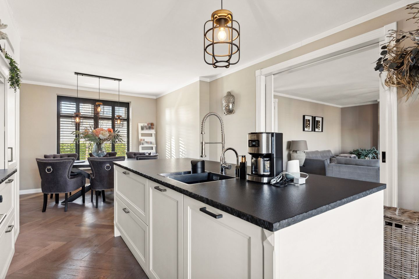 Foto 20 van Douwe Dabbertstraat 16