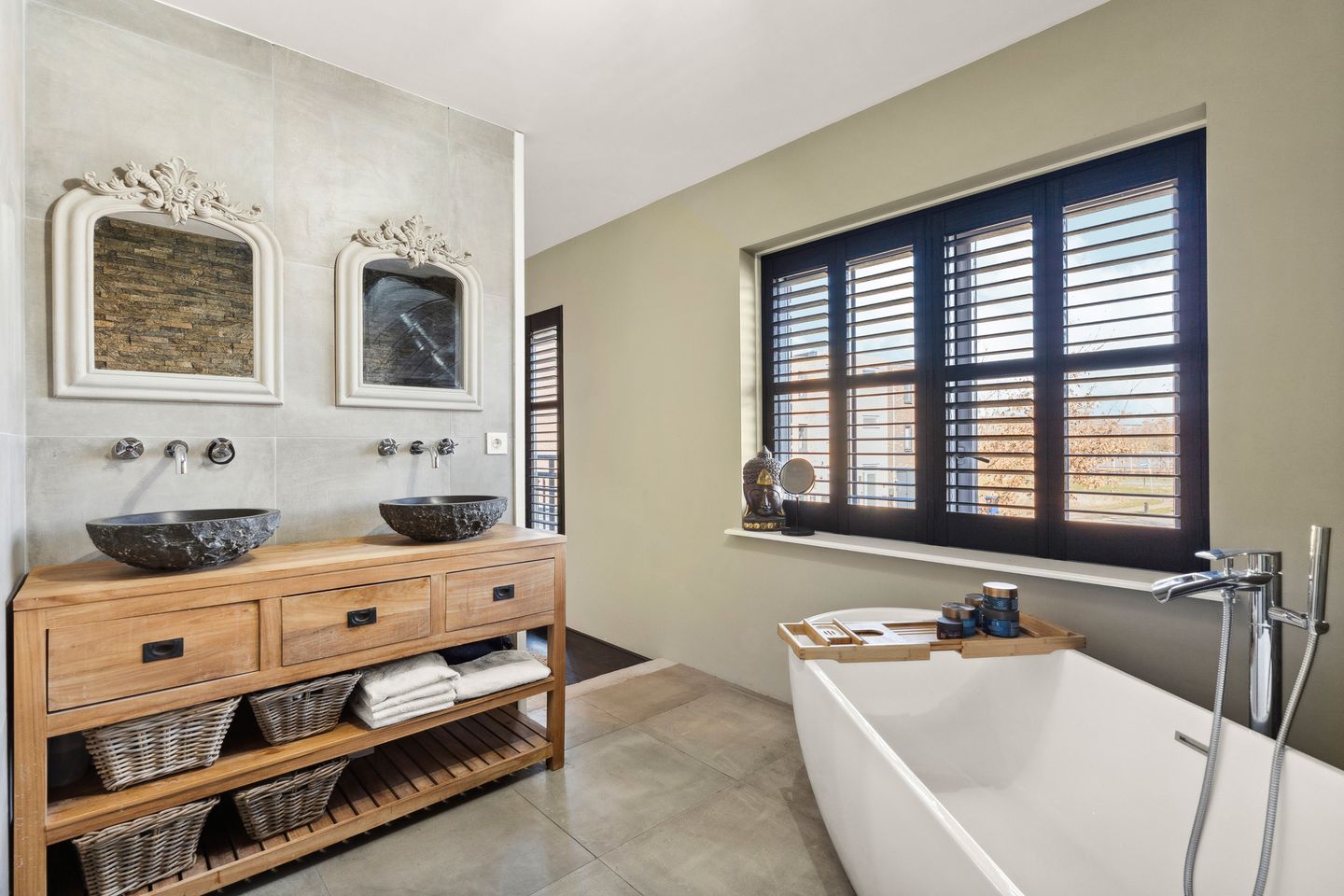 Foto 35 van Douwe Dabbertstraat 16