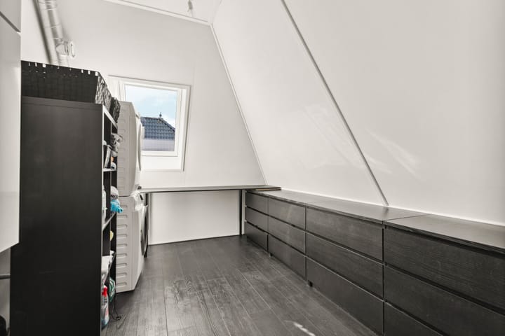 Foto 45 van Douwe Dabbertstraat 16