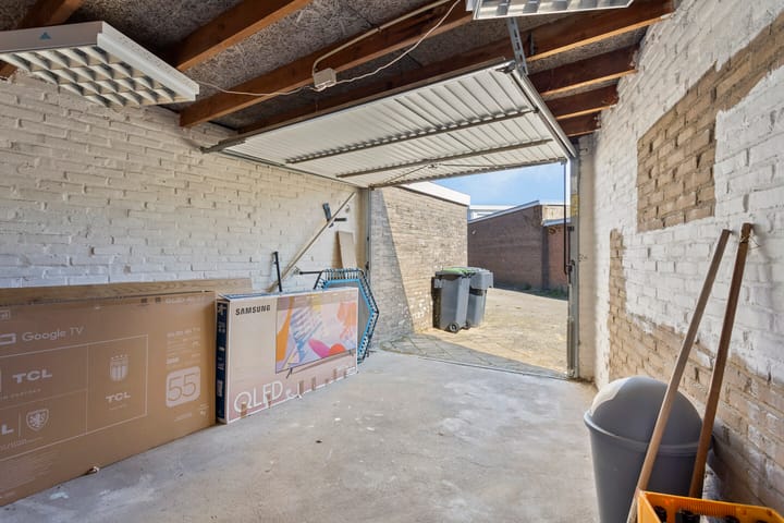 Foto 28 van Veldekelaan 17