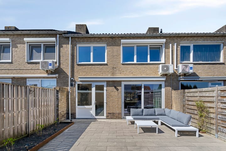 Foto 32 van Veldekelaan 17