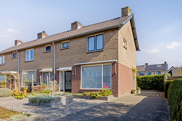 Foto 2 van Oranjelaan 1