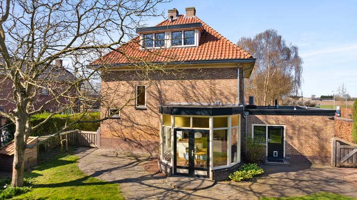 Foto 12 van Valburgseweg 66