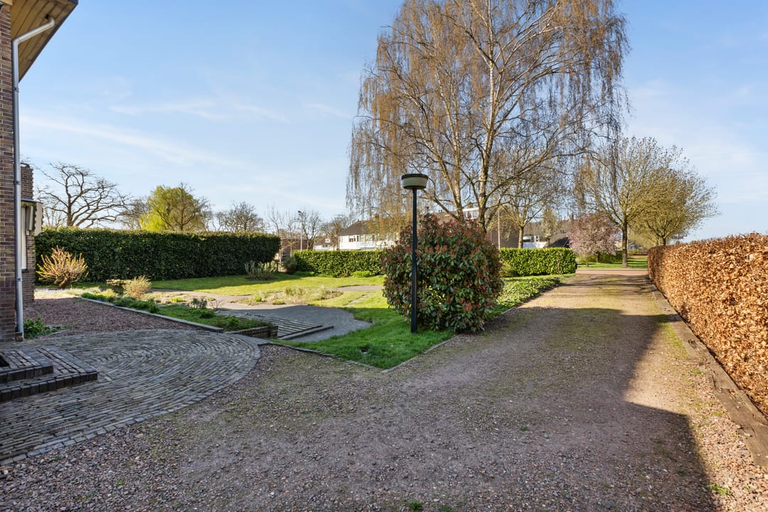 Foto 13 van Valburgseweg 66