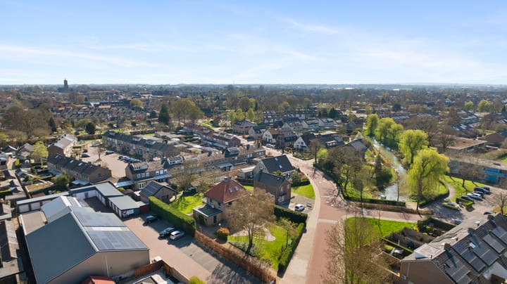 Foto 81 van Valburgseweg 66