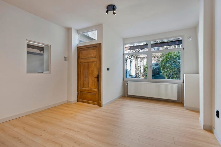 Photo 11 of Jekerstraat 6-A06