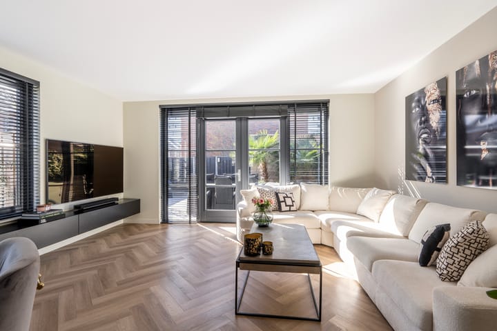 Foto 8 van Hof van Delftsesluis 35