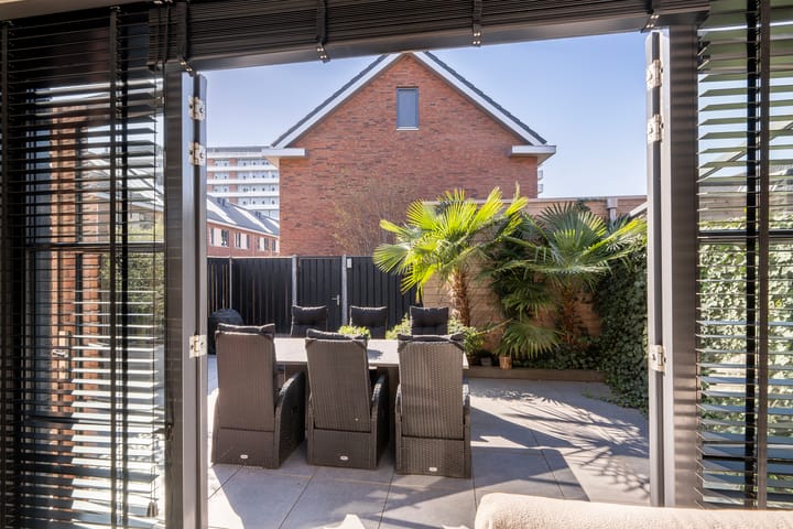 Foto 9 van Hof van Delftsesluis 35