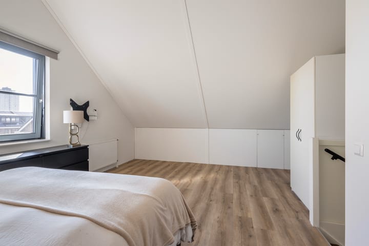 Foto 35 van Hof van Delftsesluis 35