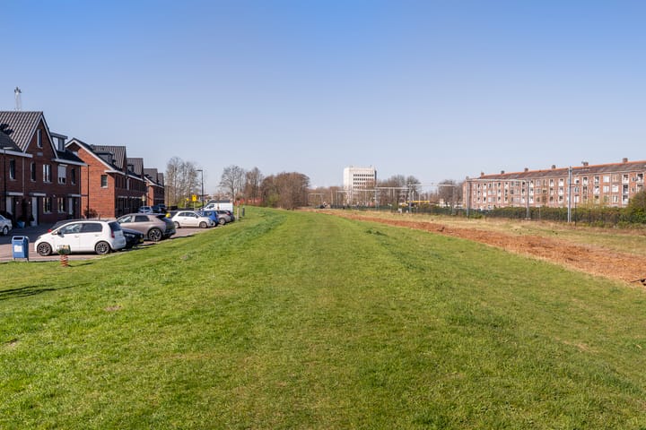 Foto 36 van Hof van Delftsesluis 35