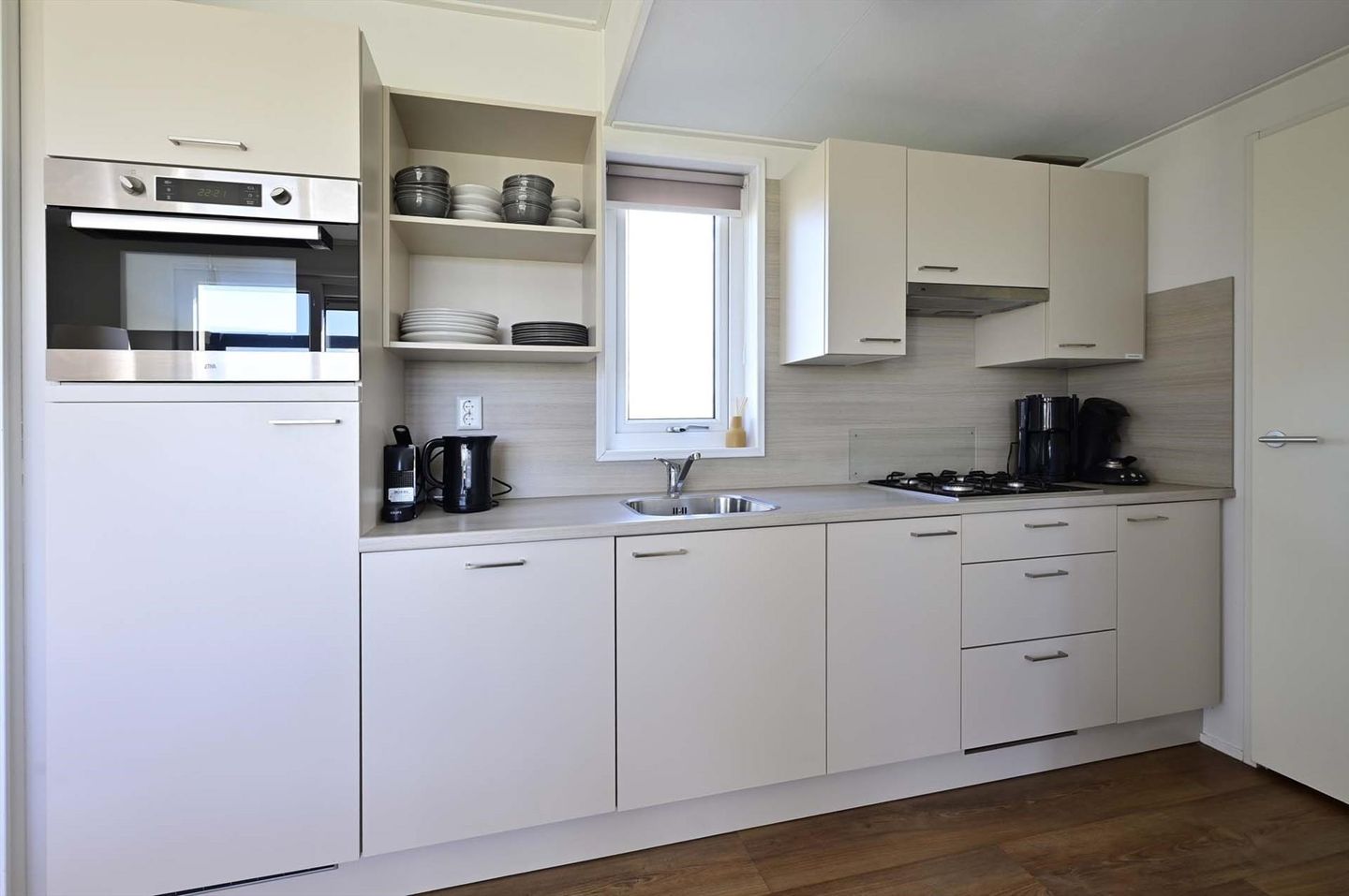 Photo 10 of Voorweg 5-A