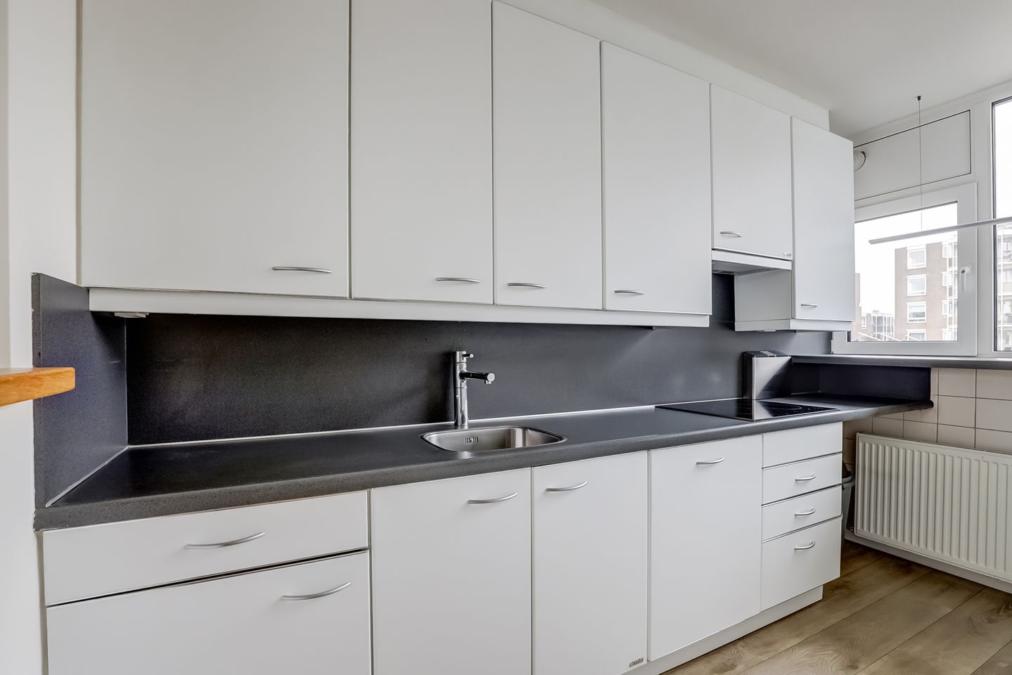 Photo 19 of Loosduinse Hoofdplein 211