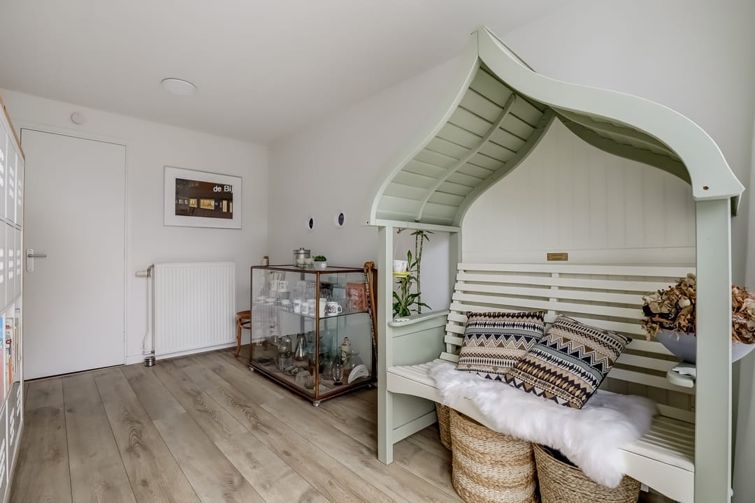 Photo 22 of Loosduinse Hoofdplein 211