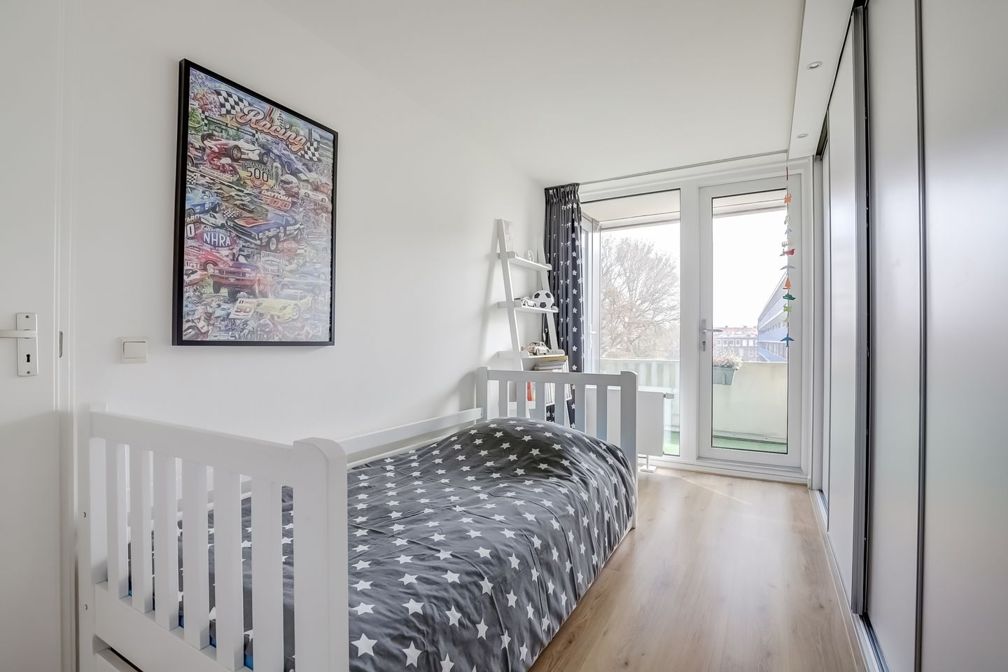 Photo 34 of Loosduinse Hoofdplein 211