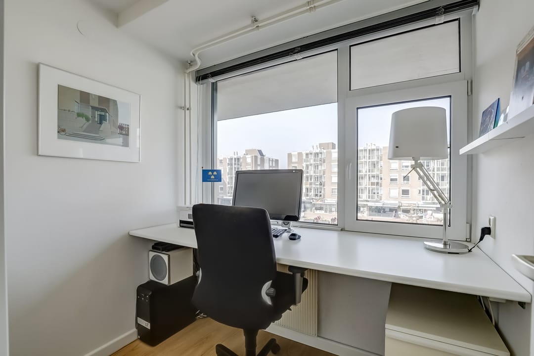 Photo 38 of Loosduinse Hoofdplein 211