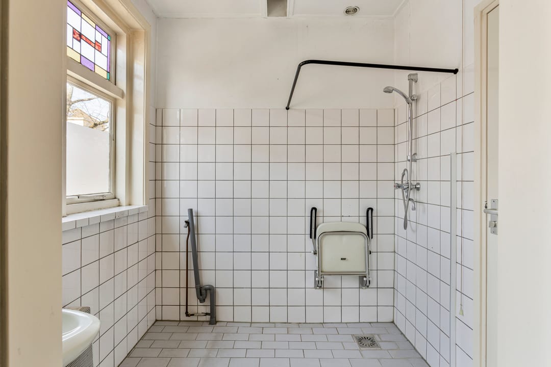 Photo 16 of Riouwstraat 68