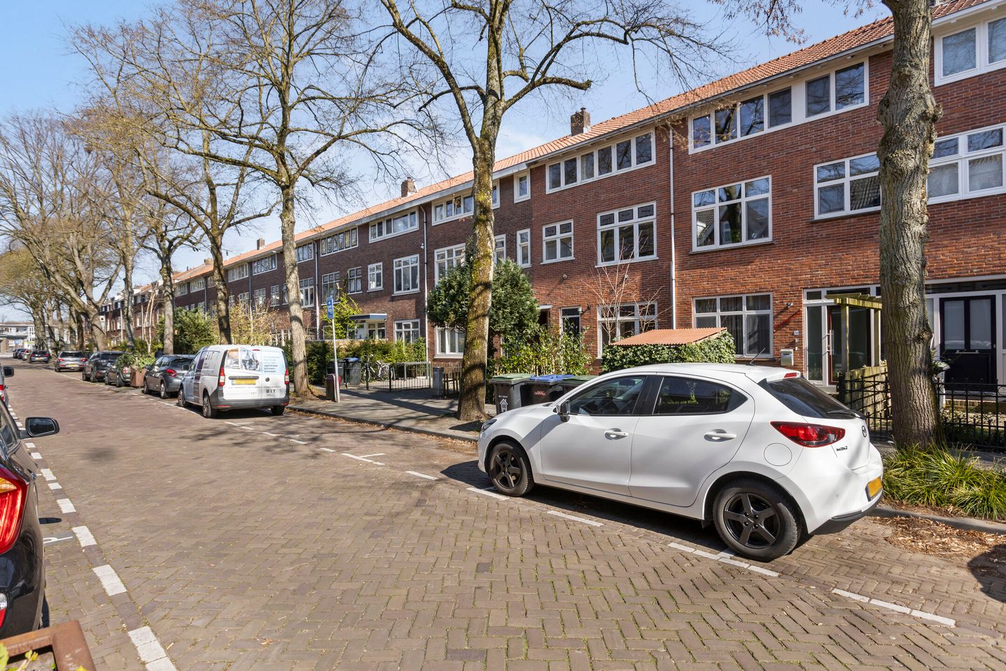 Photo 35 of Riouwstraat 68