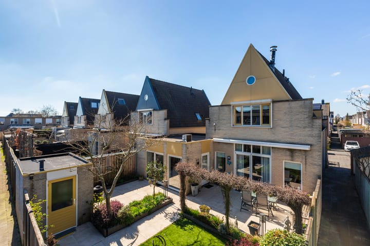 Annie M.G. Schmidtstraat 1