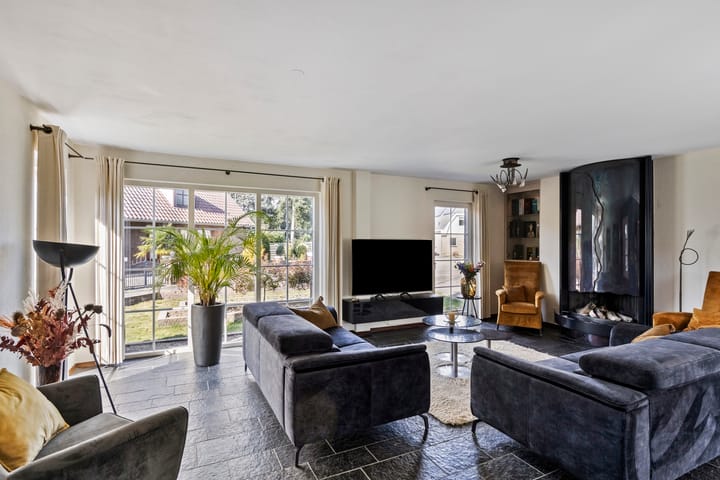 Photo 9 of Thoorderstraat 17