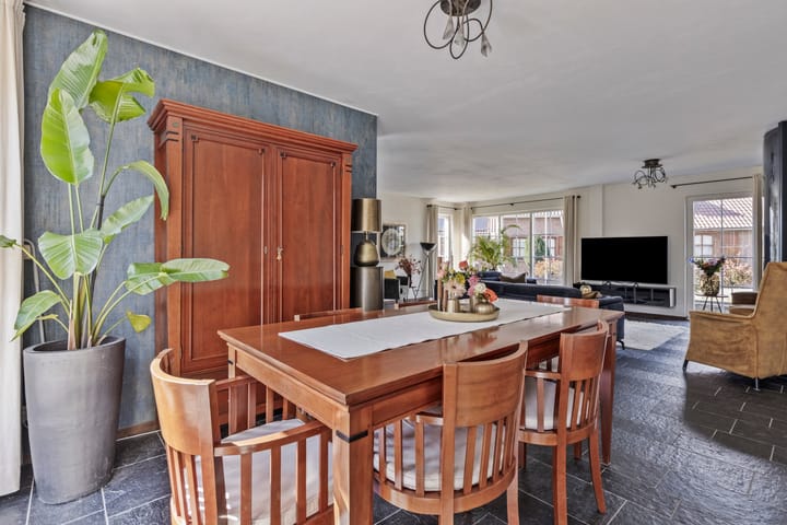 Photo 13 of Thoorderstraat 17