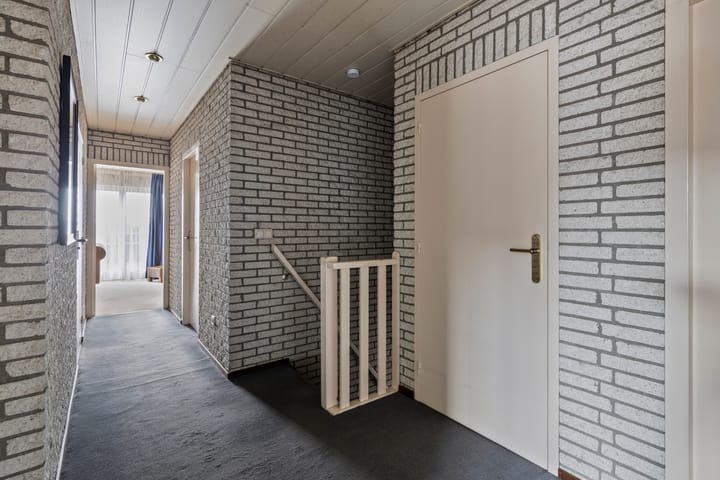 Photo 21 of Thoorderstraat 17