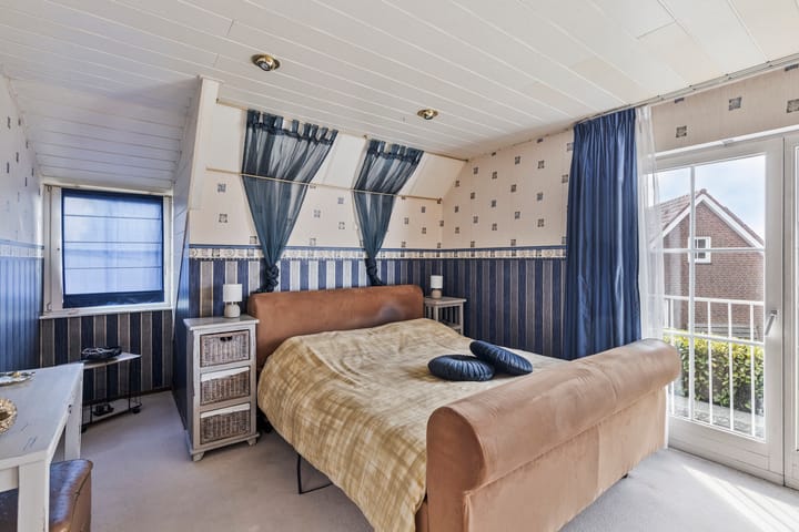 Photo 22 of Thoorderstraat 17