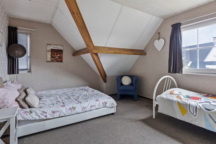 Photo 26 of Thoorderstraat 17