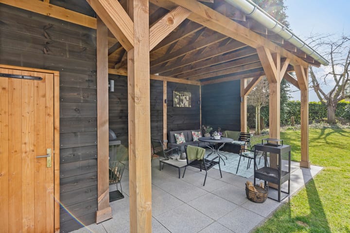 Photo 38 of Thoorderstraat 17