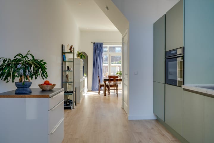 Foto 13 van Wolvenplein 20