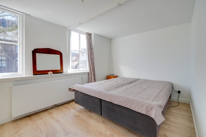 Foto 23 van Wolvenplein 20