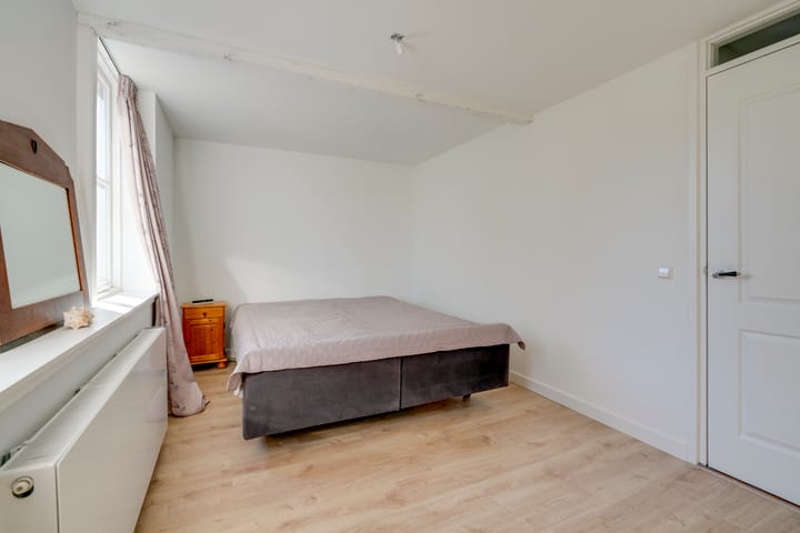 Foto 25 van Wolvenplein 20