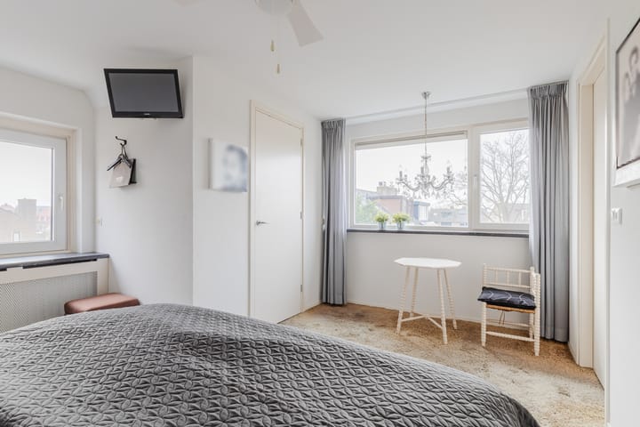 Foto 33 van Wilhelmina van Pruisenlaan 14