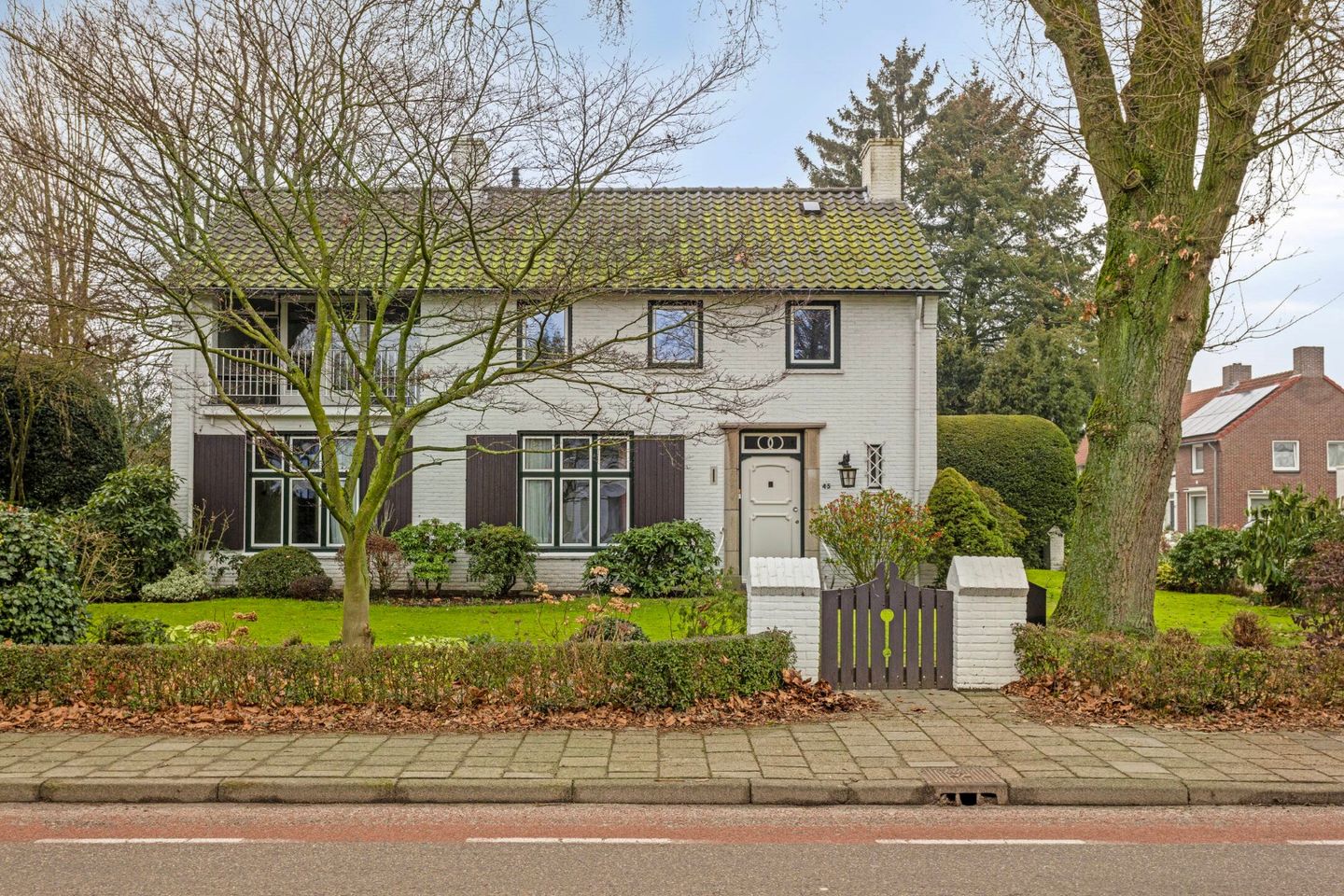 Foto 1 van Burg. Van Houtstraat 45