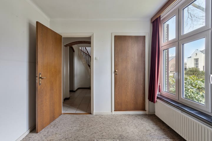 Foto 4 van Burg. Van Houtstraat 45