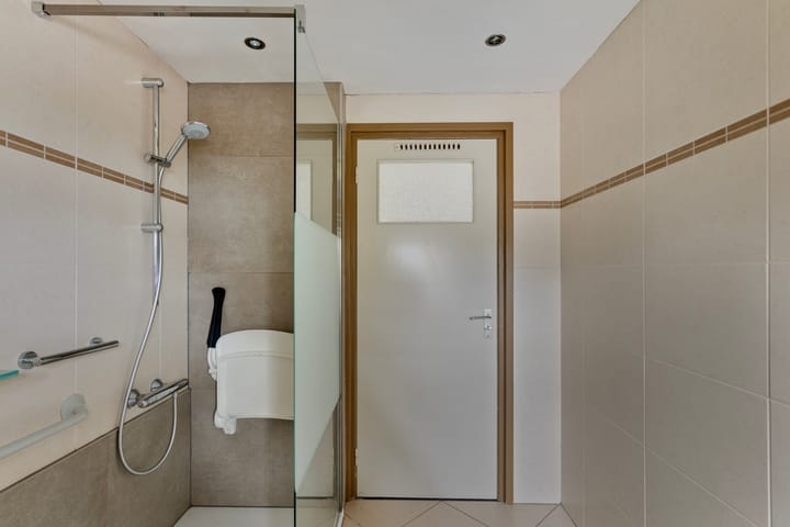 Foto 21 van Burg. Van Houtstraat 45