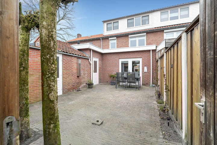 Photo 27 of Nieuwstraat 37