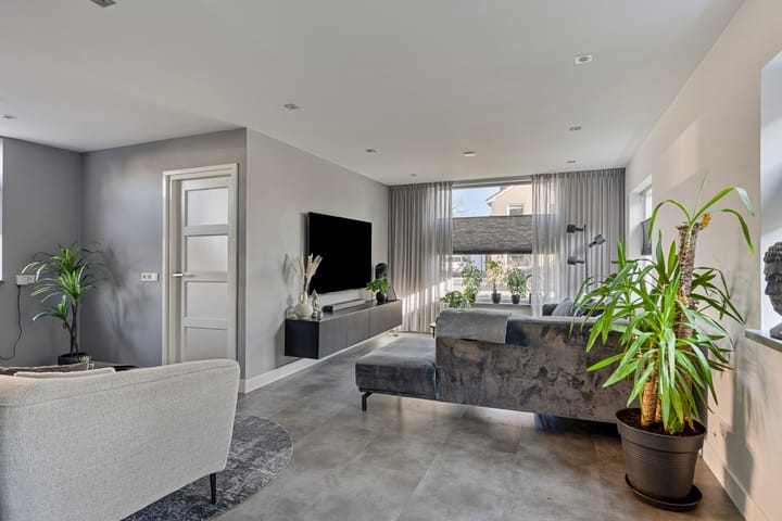 Photo 7 of Kamperfoeliestraat 10