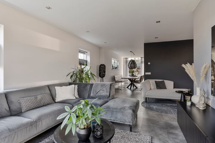 Photo 10 of Kamperfoeliestraat 10