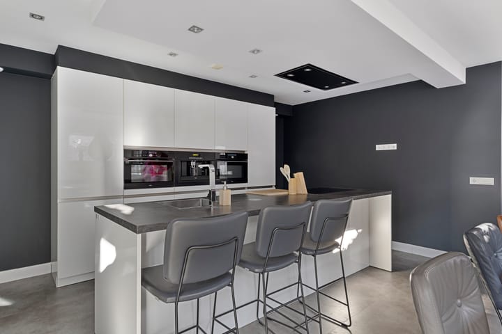 Photo 14 of Kamperfoeliestraat 10