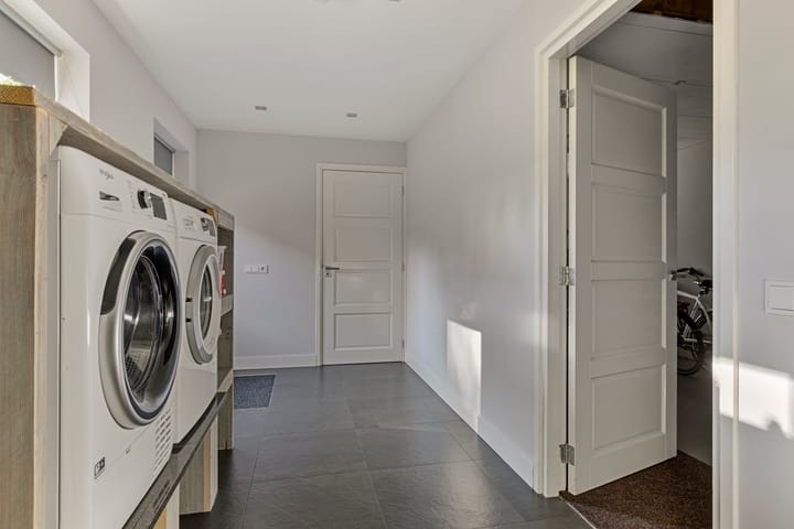 Photo 15 of Kamperfoeliestraat 10