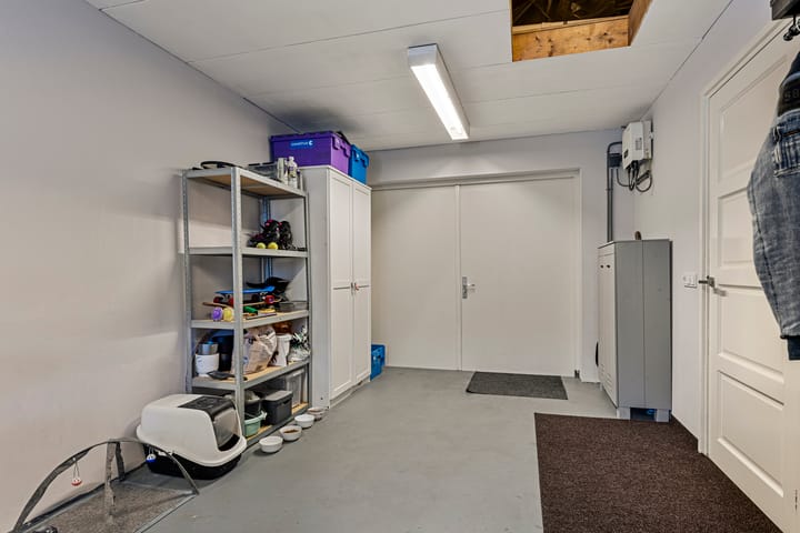 Photo 17 of Kamperfoeliestraat 10