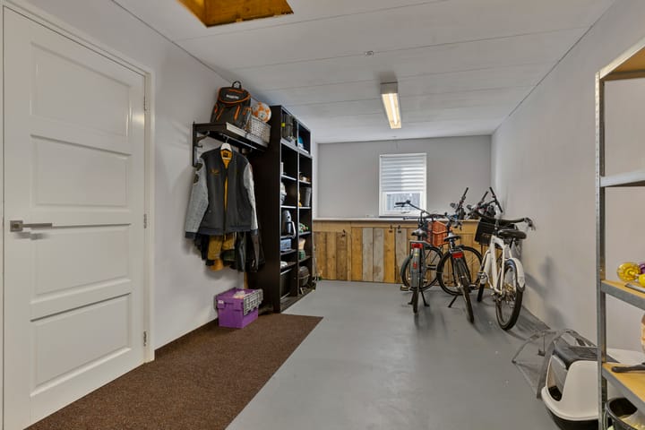 Photo 18 of Kamperfoeliestraat 10