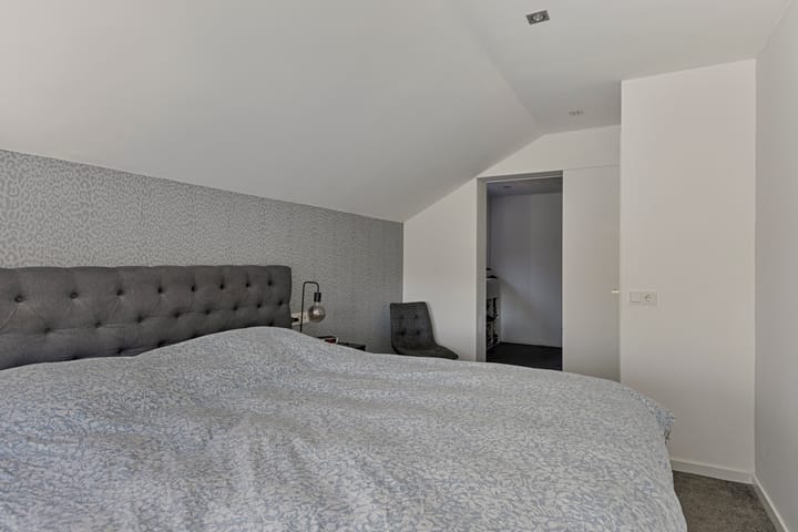 Photo 21 of Kamperfoeliestraat 10