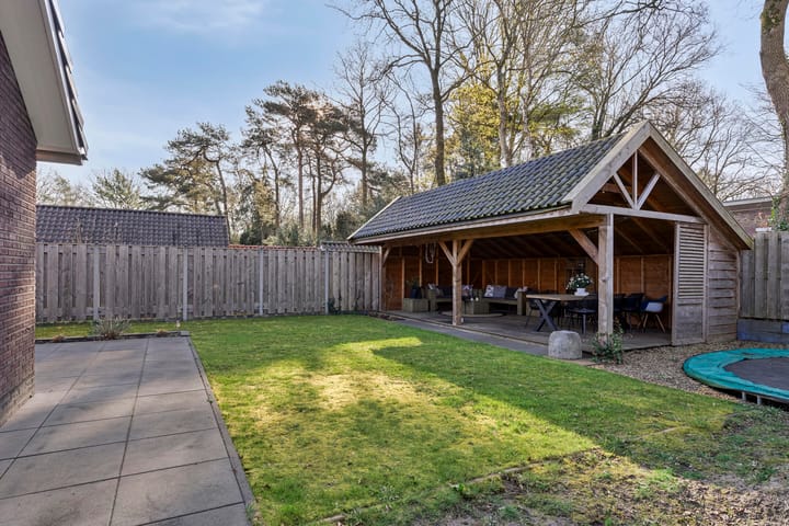 Photo 33 of Kamperfoeliestraat 10