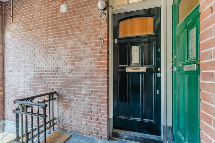 Photo 7 of De Constant Rebecquestraat 28