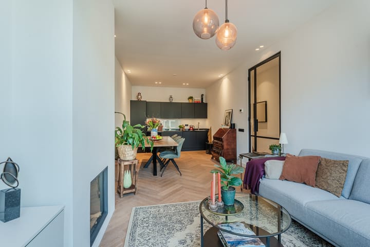 Photo 15 of De Constant Rebecquestraat 28