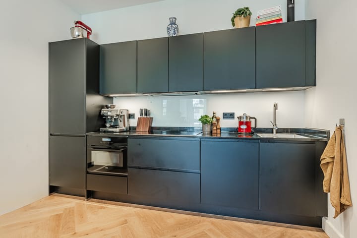 Photo 18 of De Constant Rebecquestraat 28