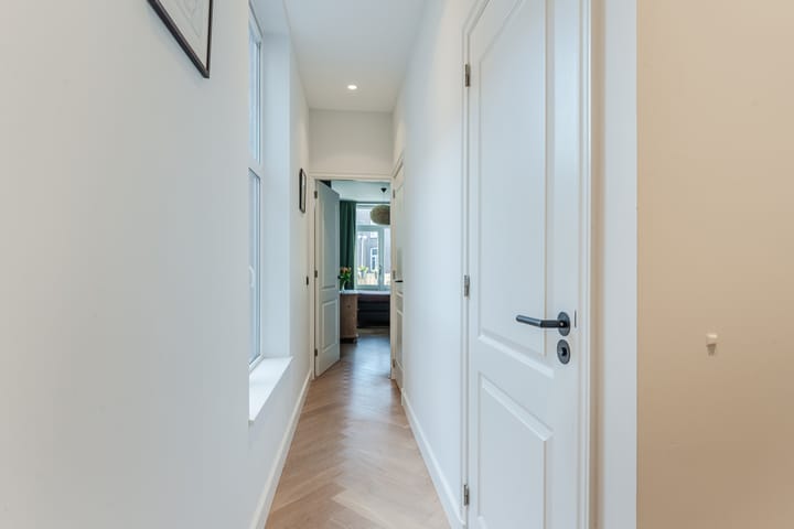 Photo 28 of De Constant Rebecquestraat 28