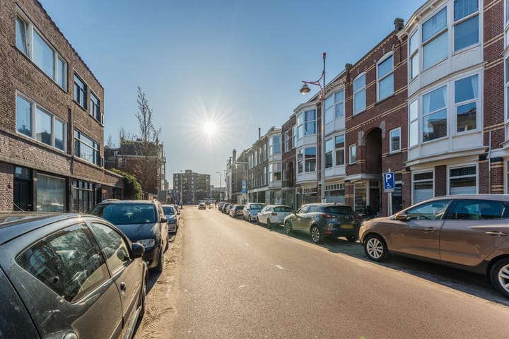 Photo 37 of De Constant Rebecquestraat 28