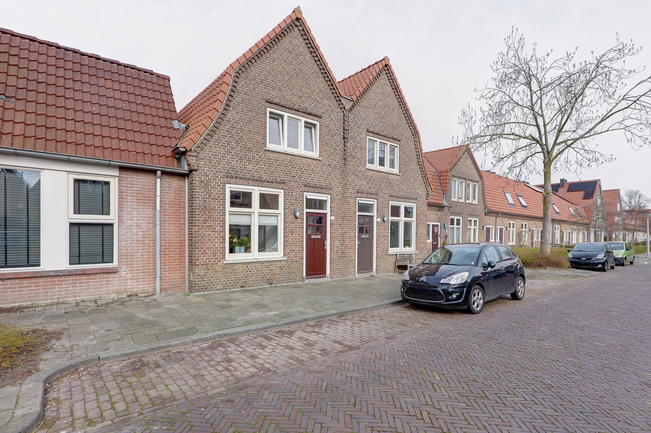 Photo 39 of Hermanstraat 4